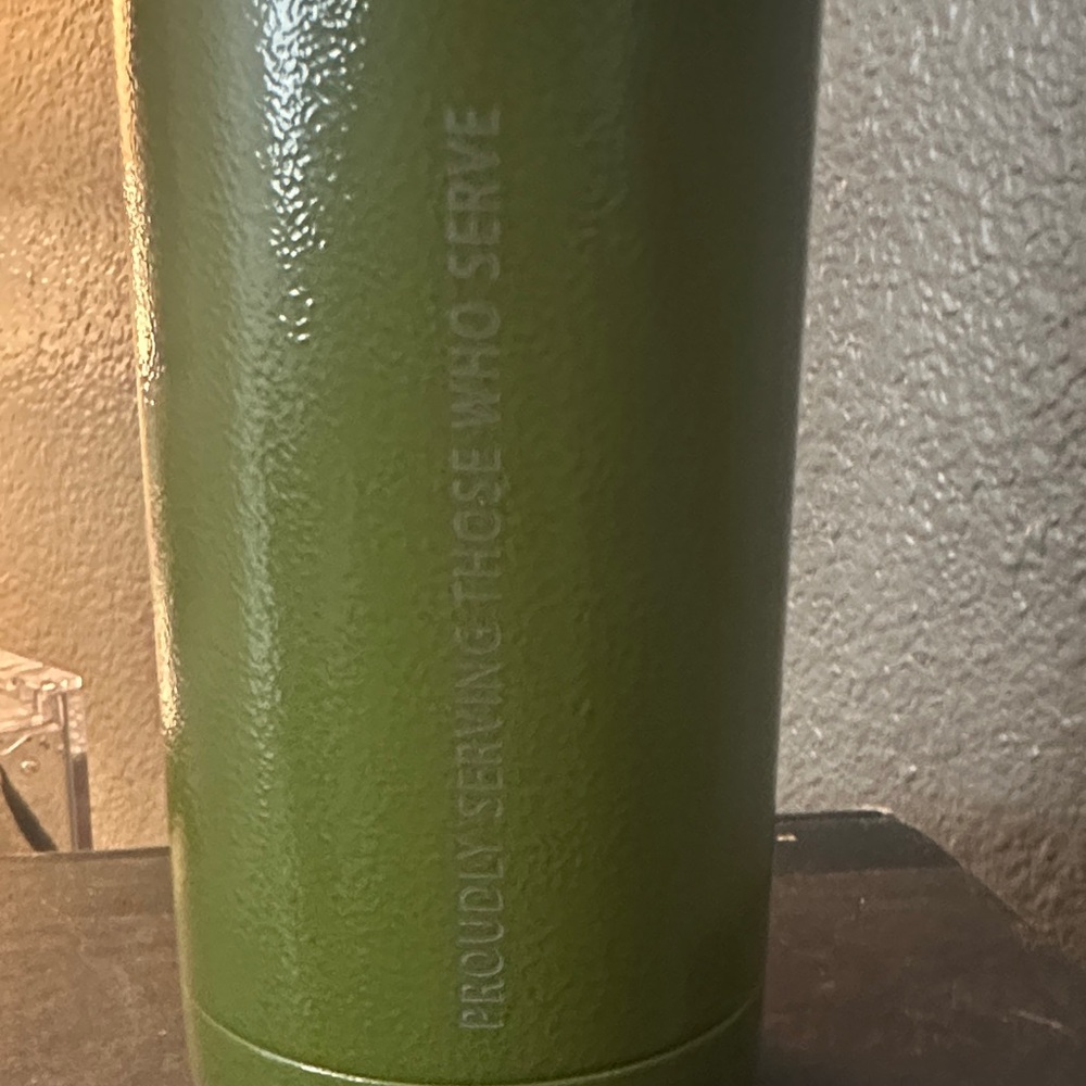 Starbucks/Stanley Military Green Travel Tumbler with Black Handle - Picture 2 of 4